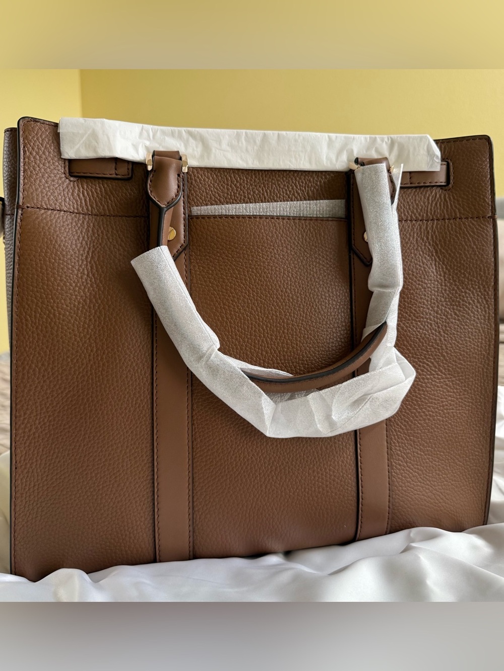 Michael Kors Large Satchel in Camel - Picture 2 of 6